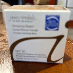 Jane Iredale loose mineral powder